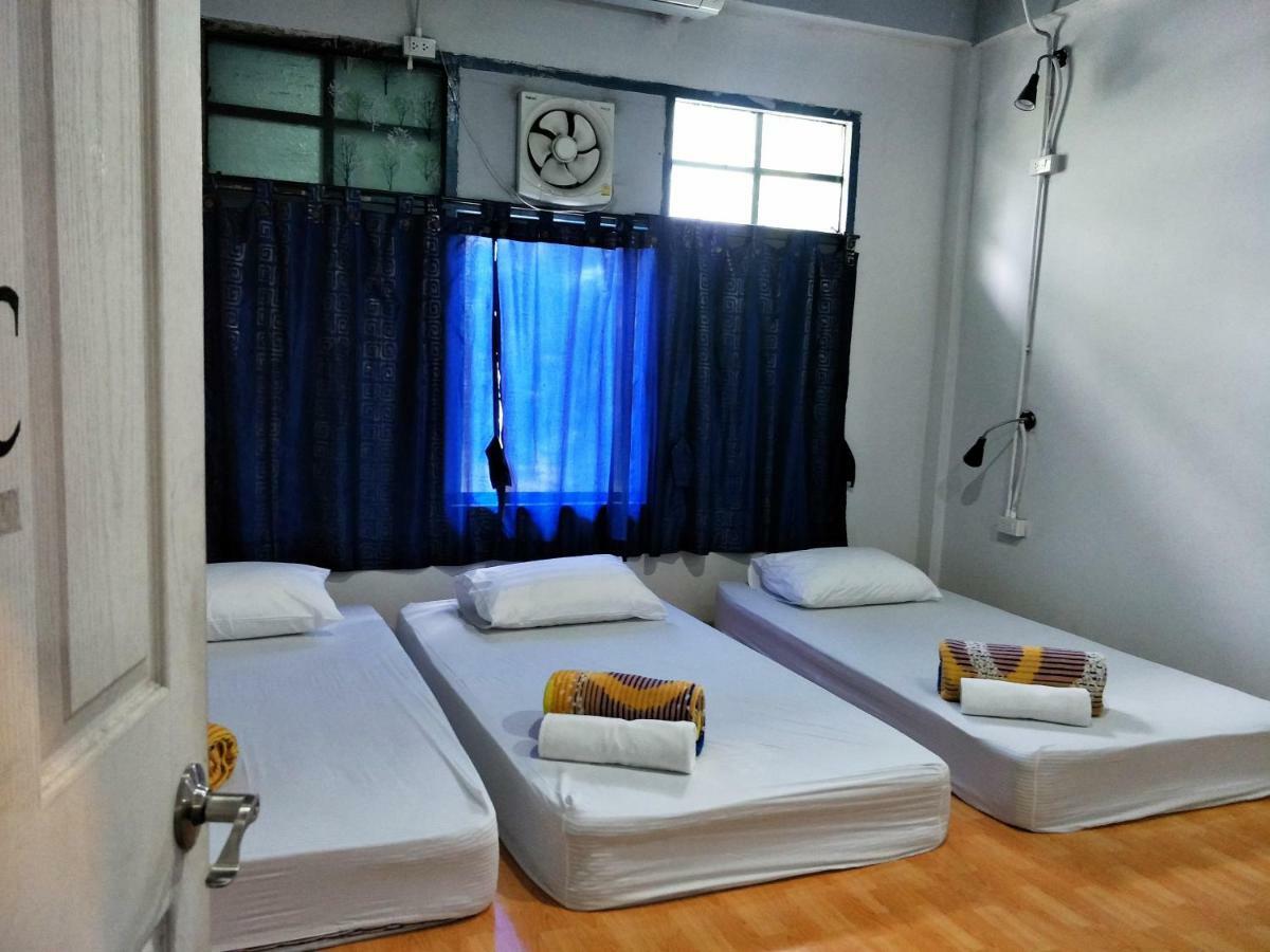 Meet Up Hostel Bangkok Exterior foto